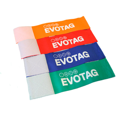 Holdarmbånd i orange, rød, blå og grøn med EVOTAG logo